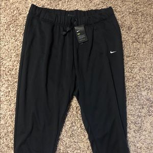 New with tags.  Nike pants. Super soft.   2x